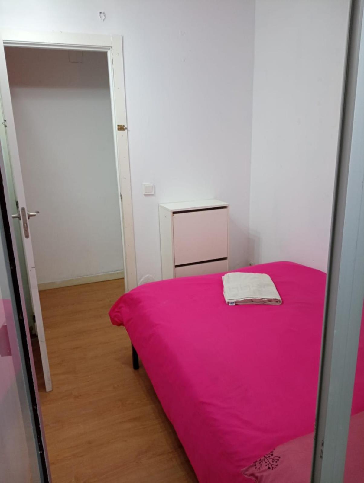 Apartamento 3 Dormitorios En Sanchez Preciados Madrid Esterno foto