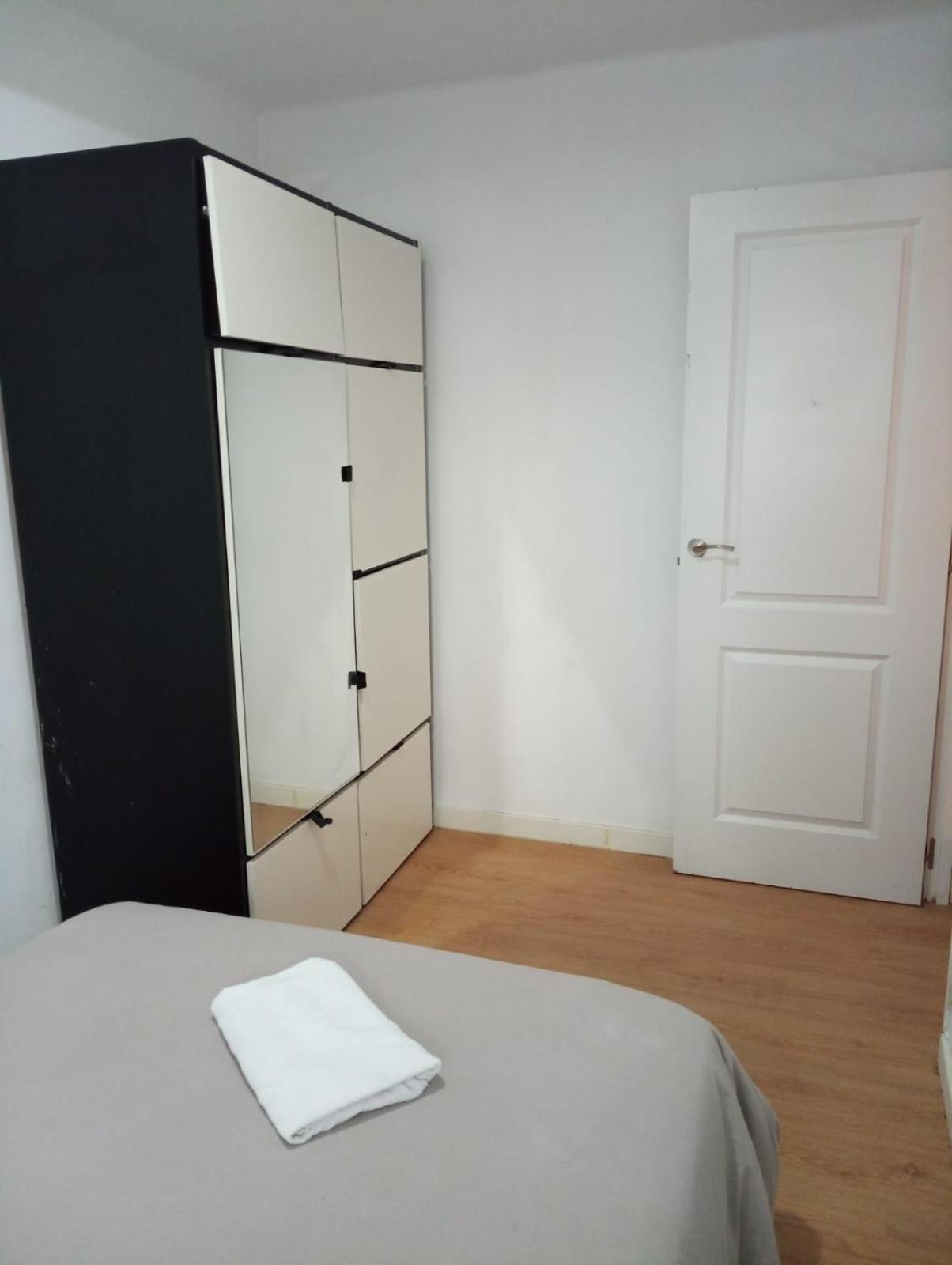 Apartamento 3 Dormitorios En Sanchez Preciados Madrid Esterno foto