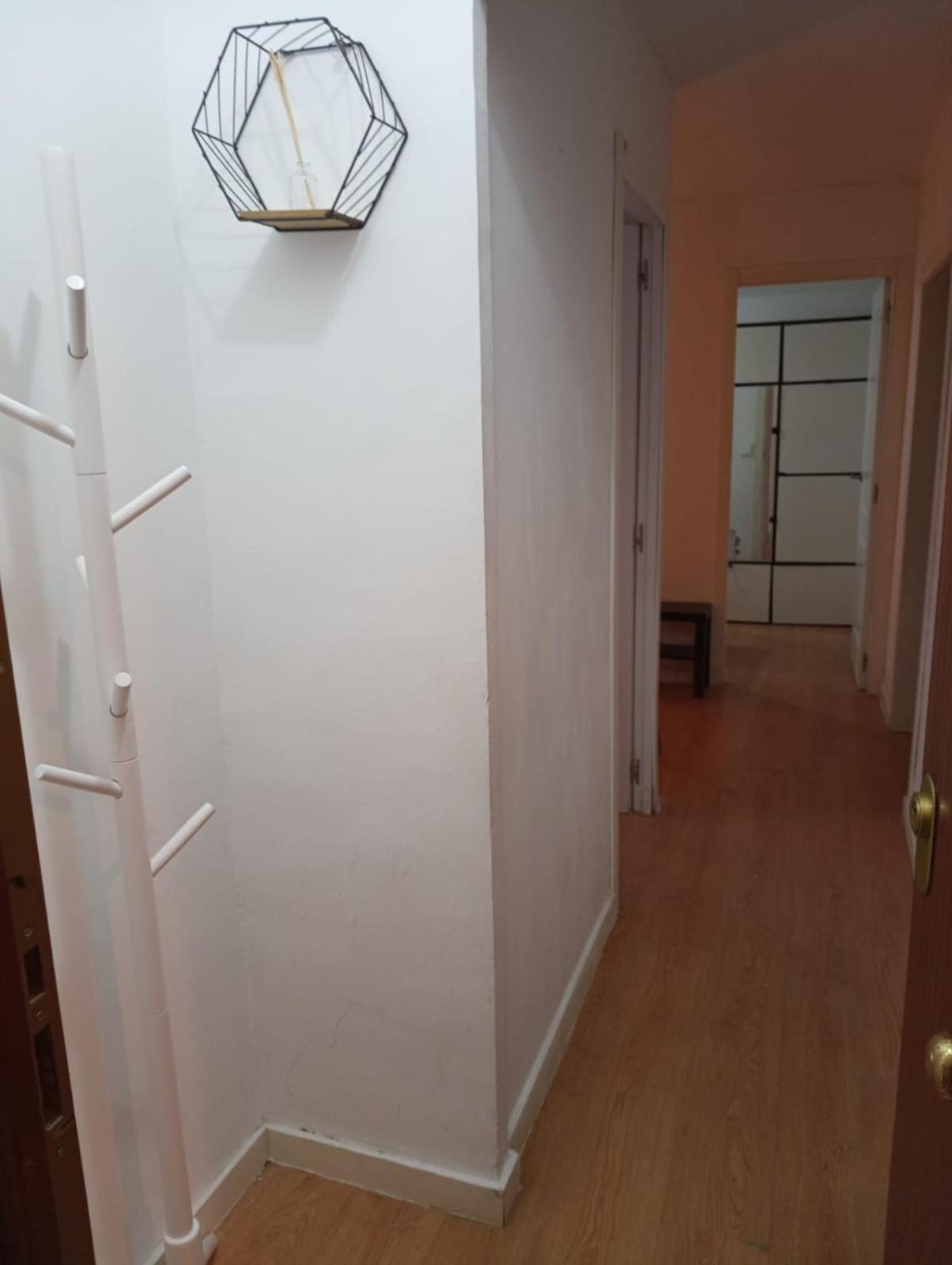 Apartamento 3 Dormitorios En Sanchez Preciados Madrid Esterno foto